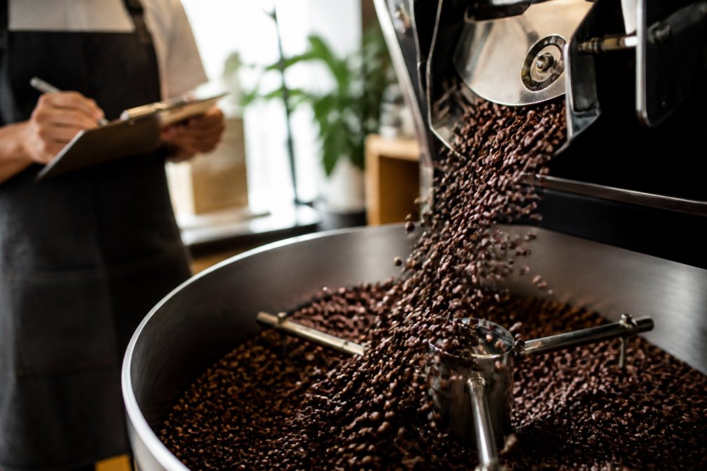 How to Identify Truly Fresh Roasted Coffee: A 2026 Guide
